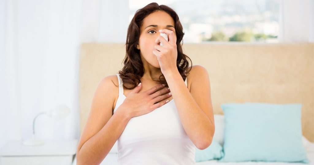 Asthmatische Beschwerden unter der Lupe: Warum sie besonders nachts und in den frühen Morgenstunden auftreten.
